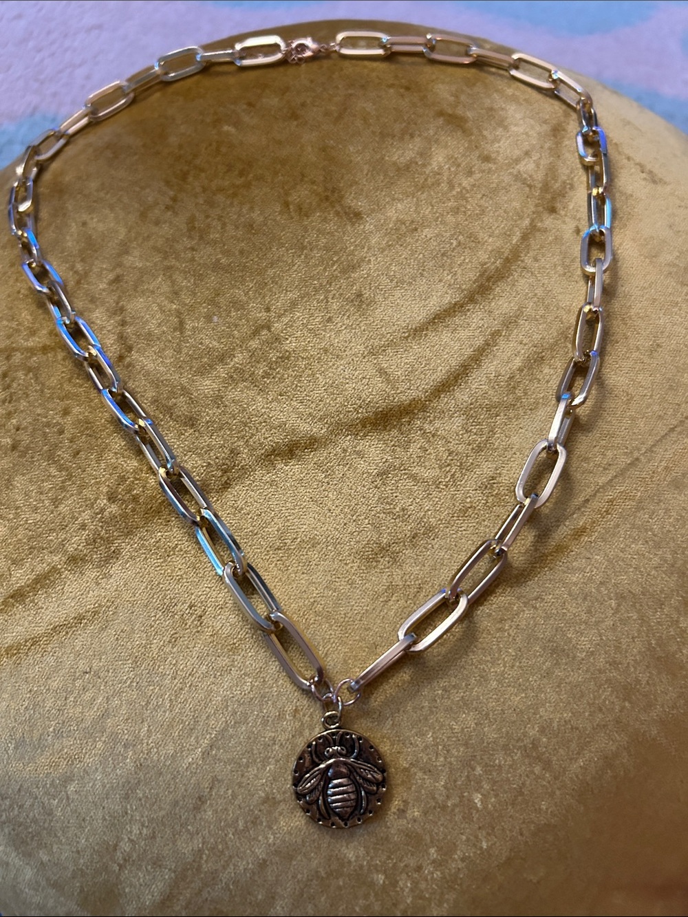 Gold-Tone Link Necklace with Bee Medallion NWOT